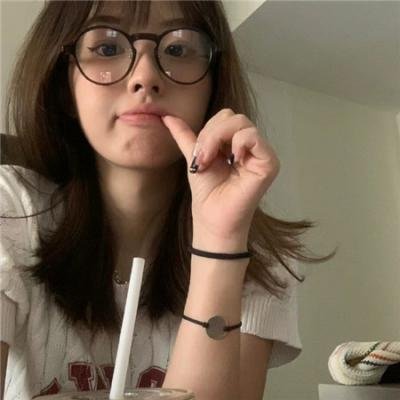 穿成极品农妇带崽囤粮惊艳全城